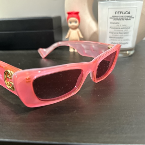 Gucci acetate pink sunglasses main image 4